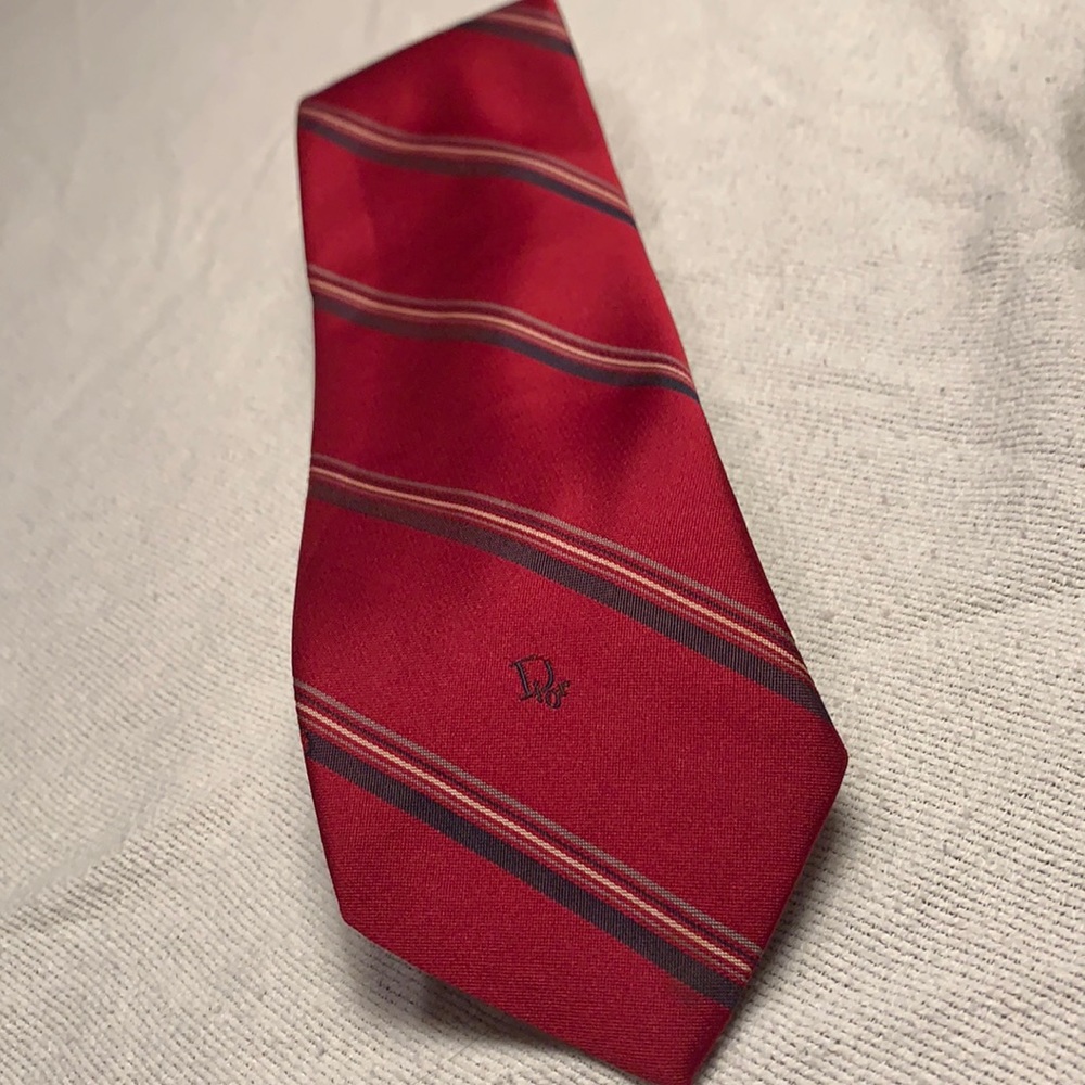 Christian Dior red tie.